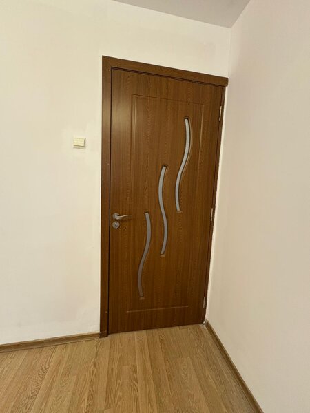 Sebastian, parc vanzare 2 camere, 1/8, decomandat, bl. 95, liber, 118000 E.